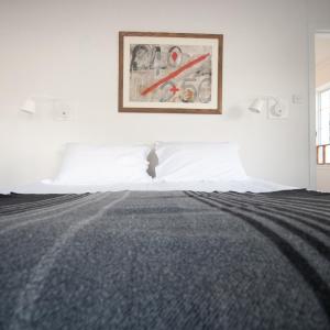 Double or Twin Room with Mountain View