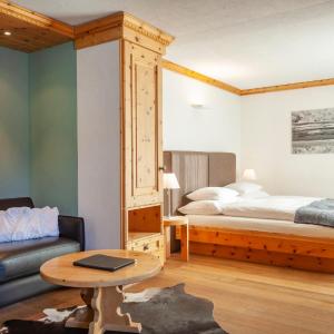 Junior Suite with Mountain View