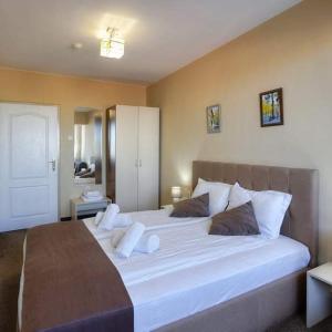 Deluxe Double Room with Extra Bed