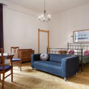 Four-Bedroom Apartment (10 Adults)