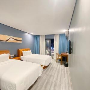Twin Room with Balcony