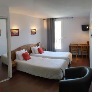 Superior Twin Room with Balcony