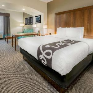 Executive King Room - Non-Smoking