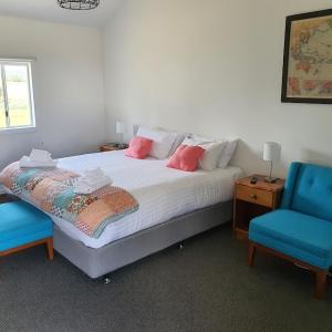 One-Bedroom Bungalow
