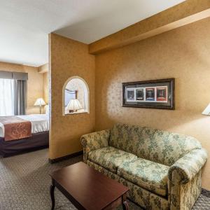 King Suite with Sofa-Bed - Non-Smoking