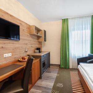Large Single Room
