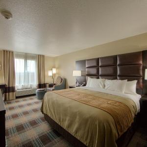 King Suite with Sofa Bed and Spa Bath - Non-Smoking