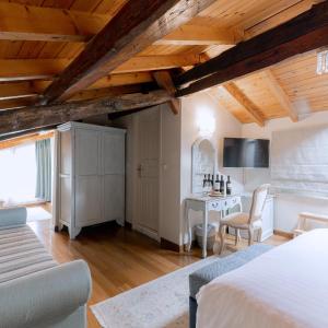 Deluxe Double Room with Castle View