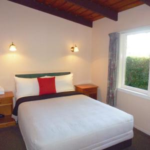 One-Bedroom Apartment Downstairs
