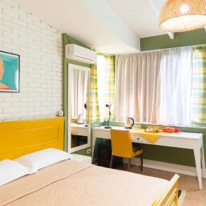 Deluxe Double Room (2 Adults + 1 Child)