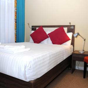 Double Studio (2 Adults)