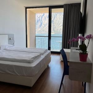 Triple Room with Lake View