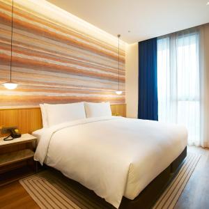 Two-Bedroom Presidential Suite
