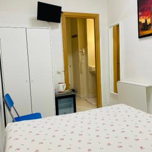Single Room with Private Bathroom