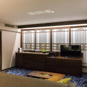 Corner Twin Room
