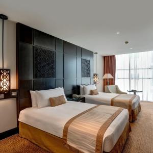 Premium King Room with City View