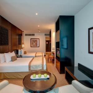 Premium Twin Room with City View