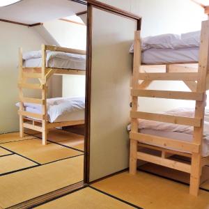 Bunk Bed in 8-Bed Mixed Dormitory Room with Tatami Floor - Ramat Lodge