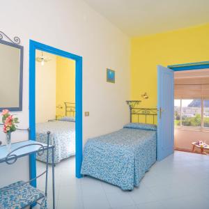 Quadruple Room with Sea View