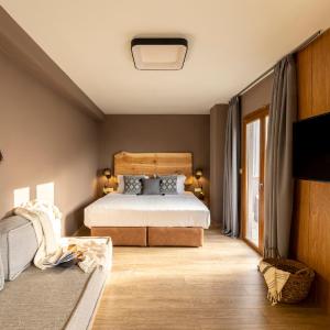 Junior Suite with Outdoor Hot Tub