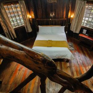Quadruple Room with Private Bathroom