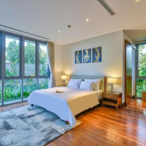 Luxury Villa Beach Front