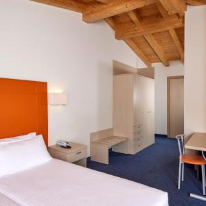 Superior Double or Twin Room with Lake View