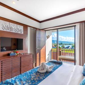 Deluxe Ocean Double with Water Sport, Lunch or Dinner, SPA and Shuttle Denpasar - Lovina - Denpasar 