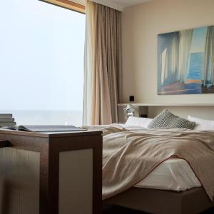 Junior suite on the panorama floor facing the sea	- Wittehuus