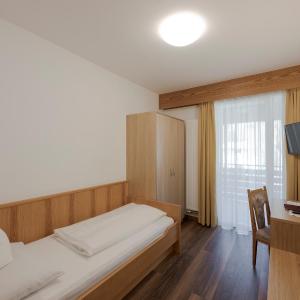 Single Room with Shower