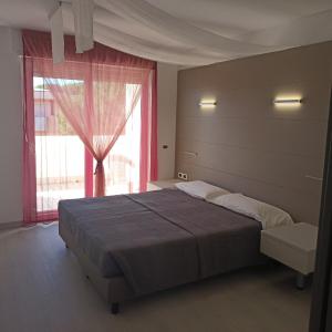 Large Single Room
