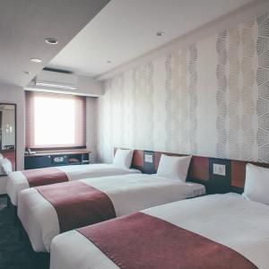 Triple Room with Bathroom - Non-Smoking