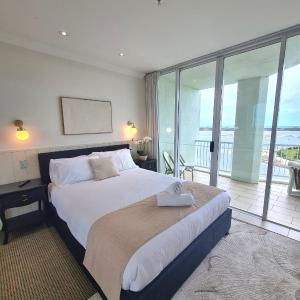 Three-Bedroom Penthouse Apartment
