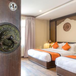 Apartment suits with free Airport Pickup