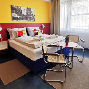 King Room with Balcony and Bathtub