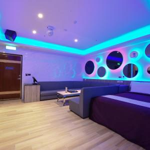 Deluxe Double Room with KTV