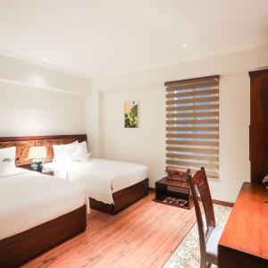 Schroeder Twin Room with Free mini-bar