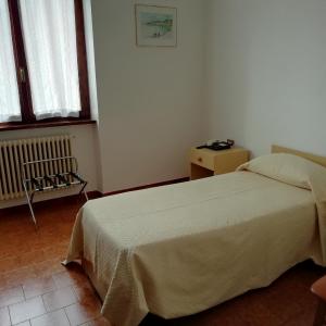 Standard Single Room with Mountain View