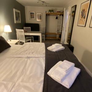 Triple Room with Shared Bathroom