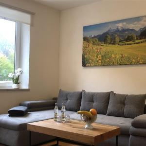 Apartment with Mountain View