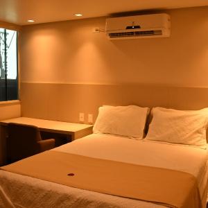 Deluxe Queen Suite