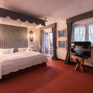 Junior Suite with Mountain View