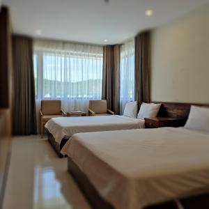 Quadruple Room with Mountain View