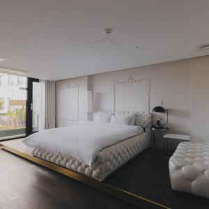 Passion Suite with Balcony