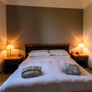 Double or Twin Room with Mountain View