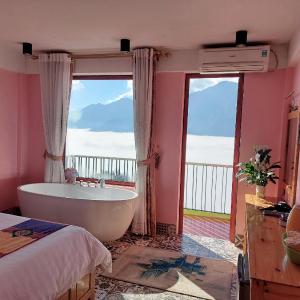 Deluxe Double Room with Bath