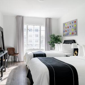 Deluxe Queen Room with Two Queen Beds