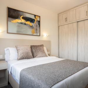 One-Bedroom Luxury Suite