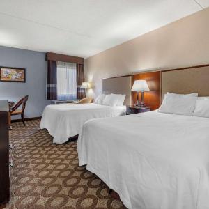 Queen Room - Accessible/Non-Smoking