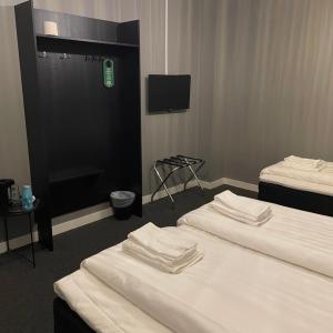 Triple Room - No Window